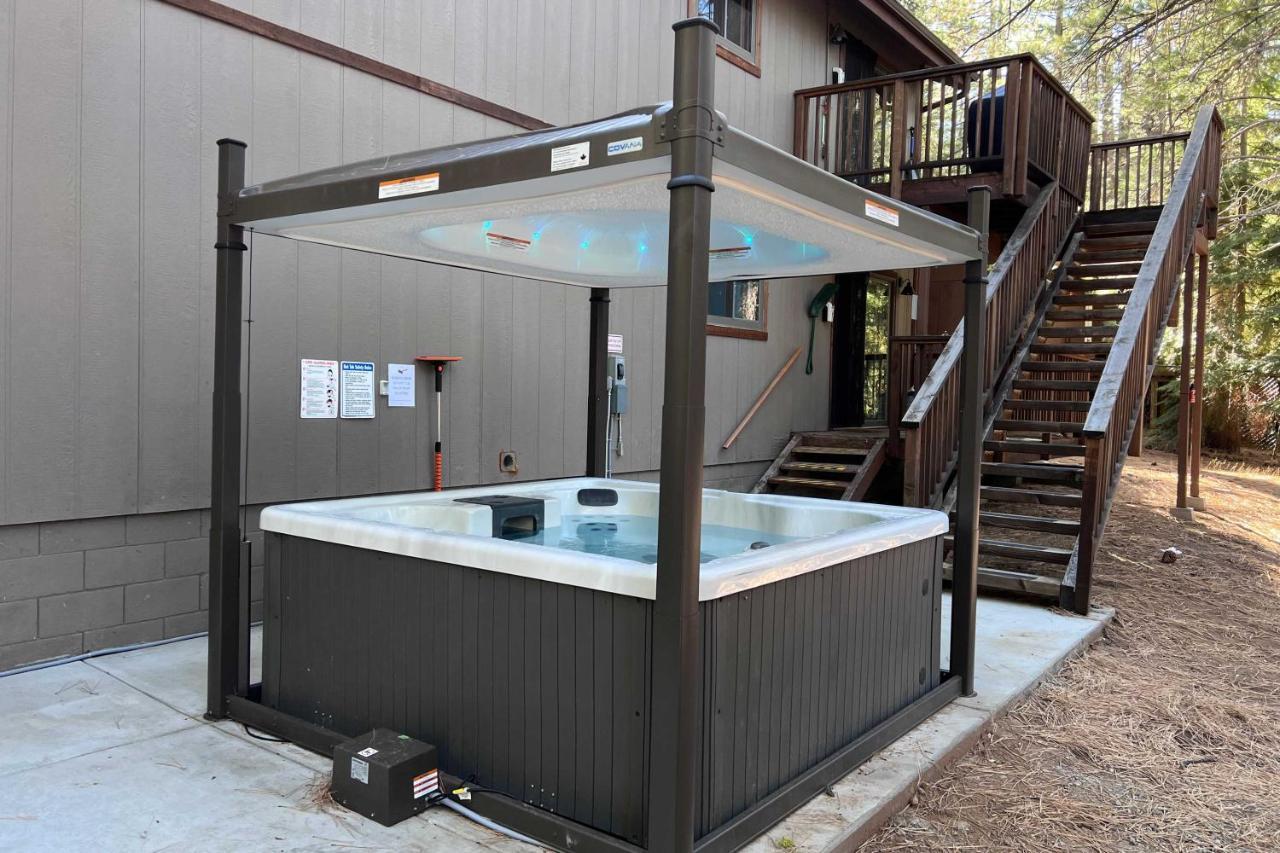 South Lake Tahoe Home With Hot Tub, Deck, And More! Eksteriør billede